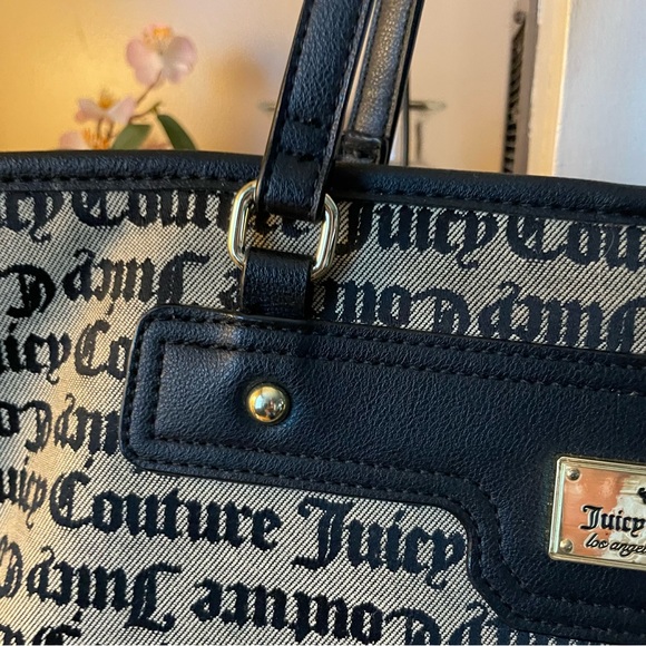 Juicy Couture Black/Beige Lg Tote Bag Gold Tone Hardware Black Faux Leather Trim - Picture 3 of 14